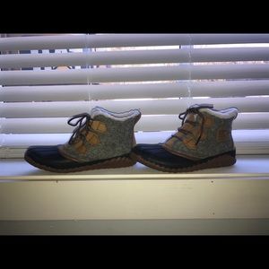 Sorel out n about winter boots